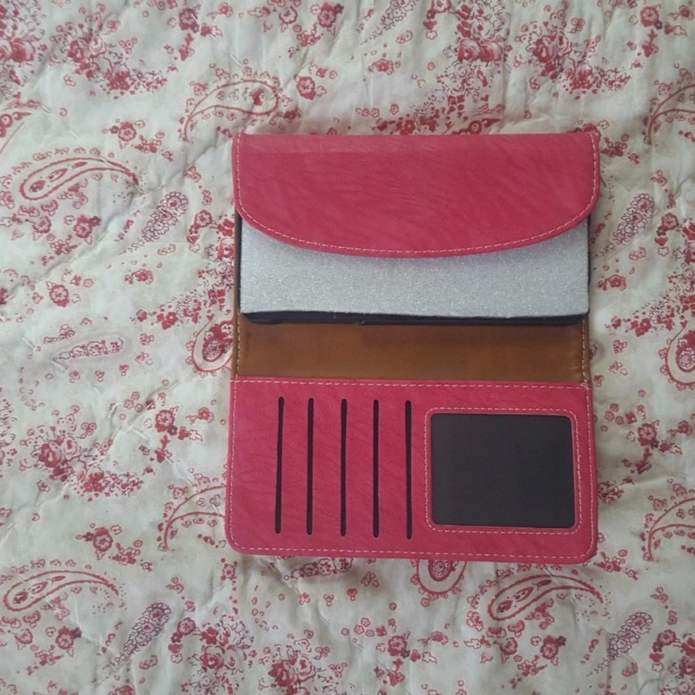 Pink Wallet with Rhinestone trim - Picture 2 of 3